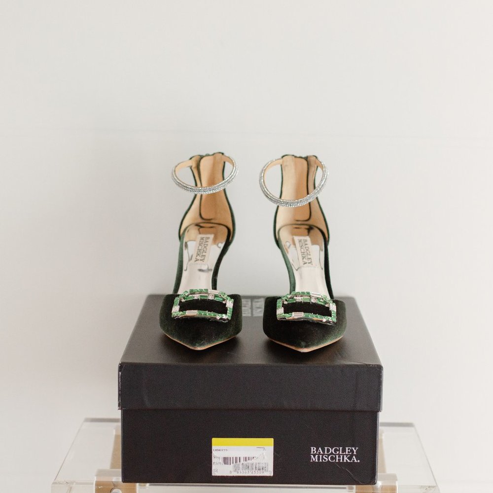 Badgley Mischka 5.5 Marlow Velvet Green Heels Emerald Ornament Stilettos - Picture 16 of 16